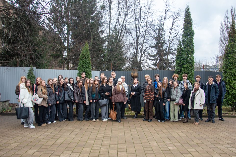 DonNU-FREEGOOD MEET&GREET